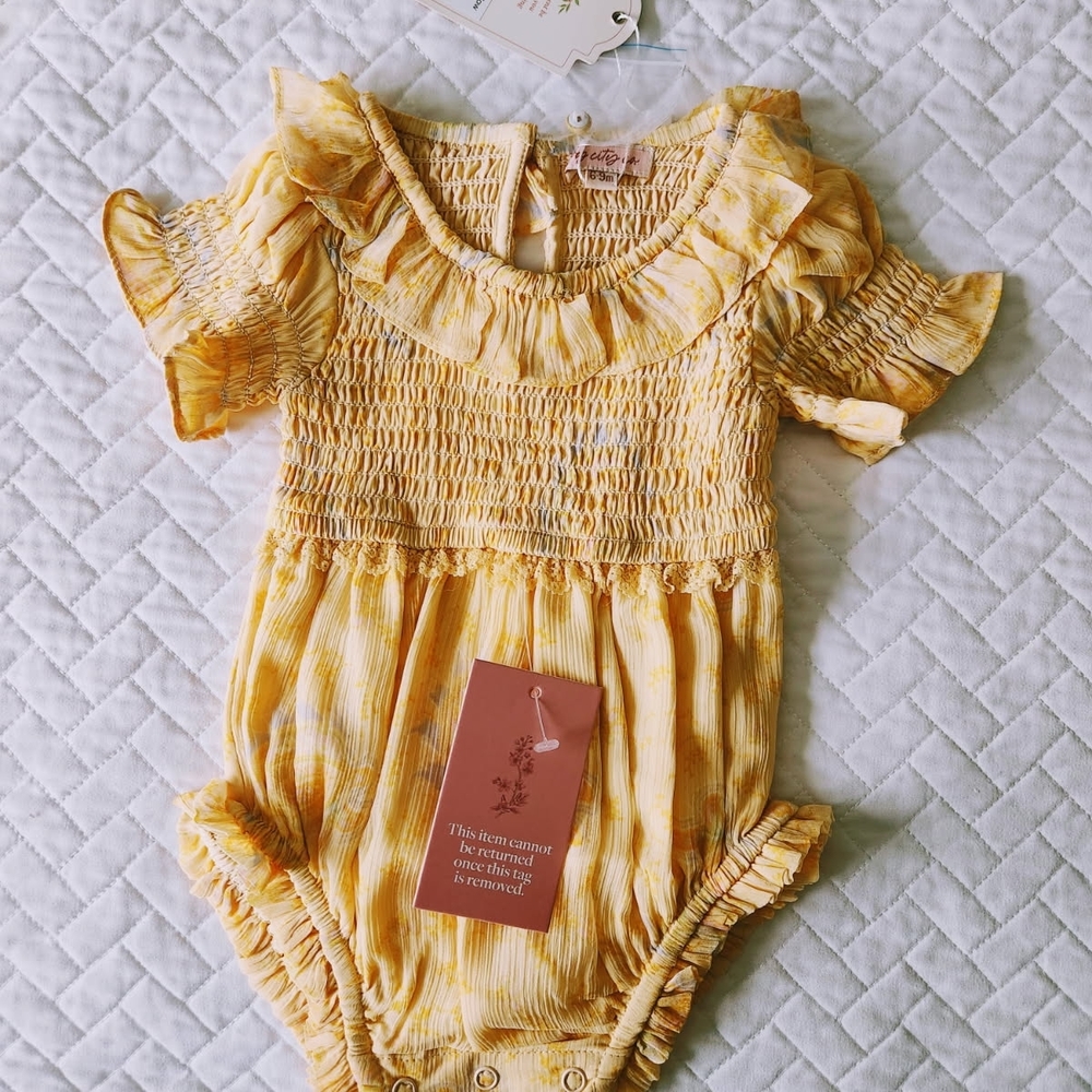 Ivy City Co Yellow Meg Romper 6-9 Month NWT